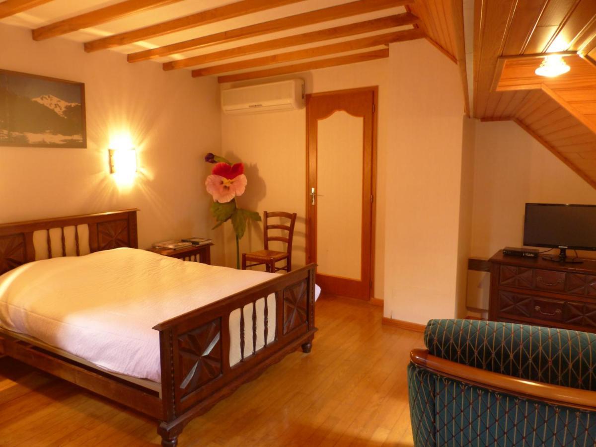 Bed and Breakfast La Bouigane Saint-Lary  Esterno foto
