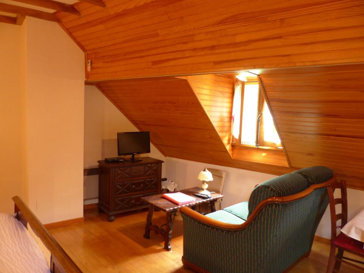 Bed and Breakfast La Bouigane Saint-Lary  Esterno foto